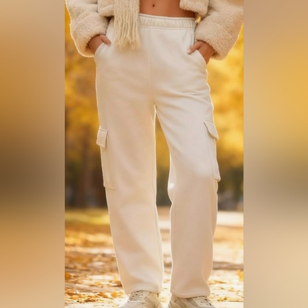 Womens White Cargo Sweatpants (M) NEW